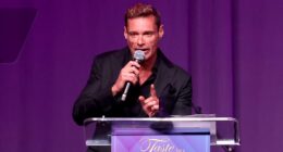Ryan Seacrest stuns fans with drastically different appearance at gala