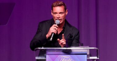 Ryan Seacrest stuns fans with drastically different appearance at gala