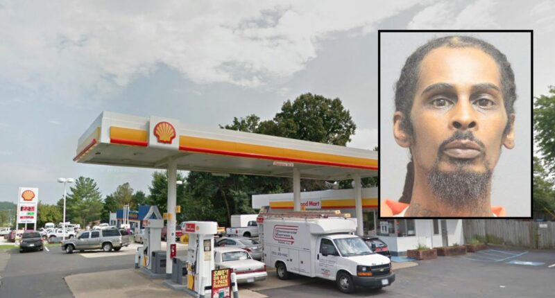 Shell gas worker stabs man to death at the pumps: Cops