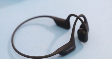 Shokz’s bassy OpenRun Pro 2 are $40 off thanks to a new Mother’s Day promo