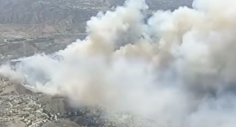 Simi Valley wildfire forces evacuations as blaze grows