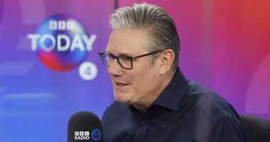 Starmer warns voters must prepare for inflation