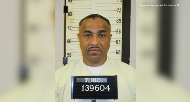 Tennessee halts Tony Carruthers' execution after failing to find a vein for injection, attorney says