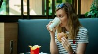 The $15 burger warning sign flashing red for America's economy