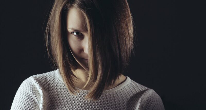 The body pose that reveals a psychopath is hiding in plain sight, according to a top psychologist