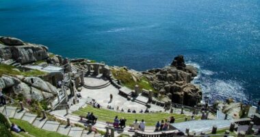 Theatre cancels opera after one complaint over cultural insensitivity
