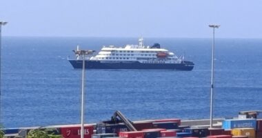 US sends evacuation flight to 17 Americans on hantavirus cruise