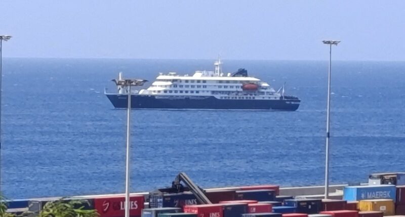 US sends evacuation flight to 17 Americans on hantavirus cruise