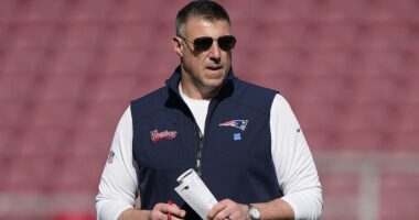 Under-fire Mike Vrabel returns to Patriots practice field