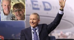 United Airlines CEO caught flying first class on American Airlines