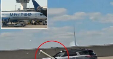 United plane strikes light pole, tractor-trailer while landing at Newark Airport: officials