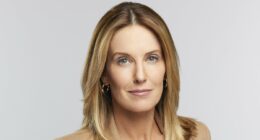 Veteran 60 Minutes journalist uses awards speech to slam Bari Weiss