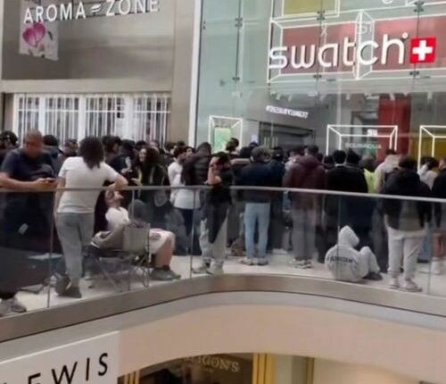 LINES OUTSIDE uk SWATCH STORE