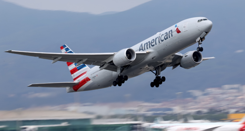 Air traffic control audio captures tense moment two planes nearly collided at Boston Logan Airport