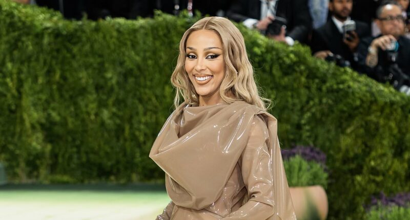 Doja Cat blasts Elon Musk as 'barrel-chested Ewok' who looks like a 'frog' in unhinged rant demanding changes to X
