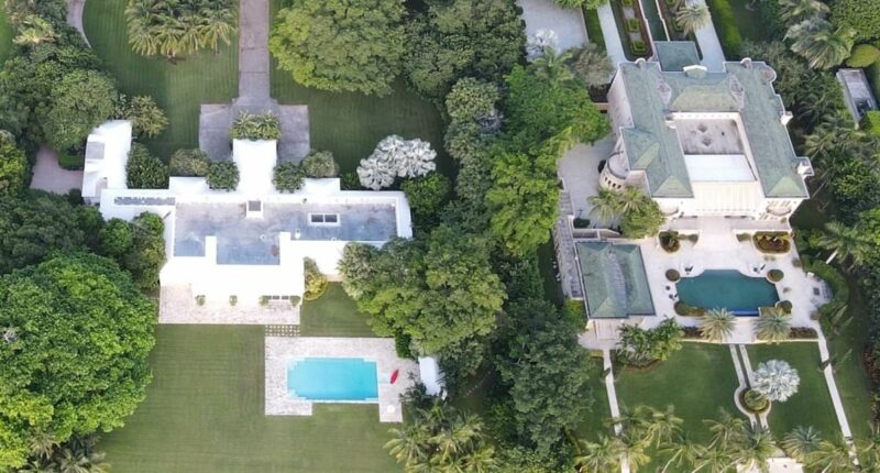 Jeff Bezos recruits top architects to build Billionaire Bunker mansion