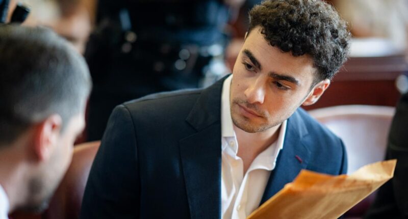 Judge delays Luigi Mangione's federal trial until January