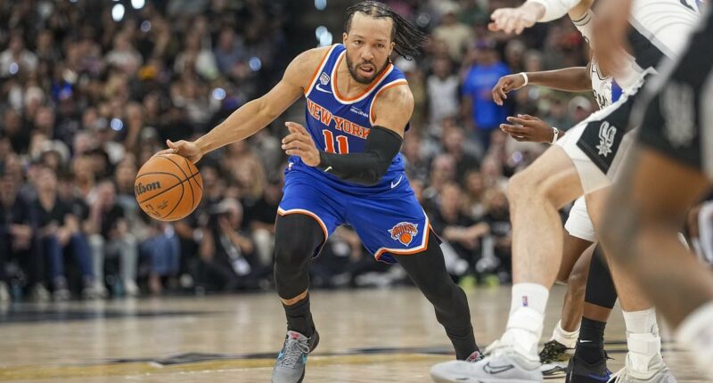 Knicks survive Spurs' comeback and escape with 2-0 NBA Finals lead