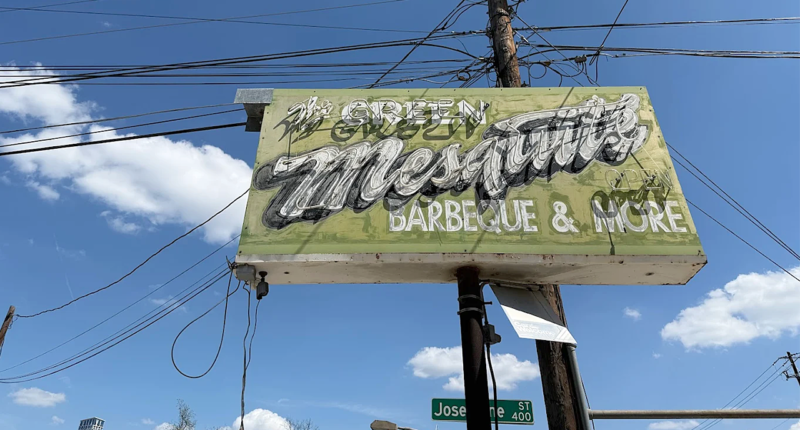 Lawsuit filed after tree dubbed 'Widow Maker' fatally crushes man at Texas BBQ restaurant