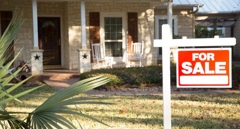 Less than 40% of U.S. households can afford a starter home, study finds