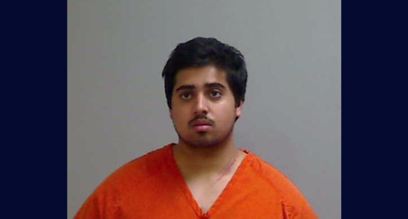 Man shoots his dad, mom and grandma in the head : Cops