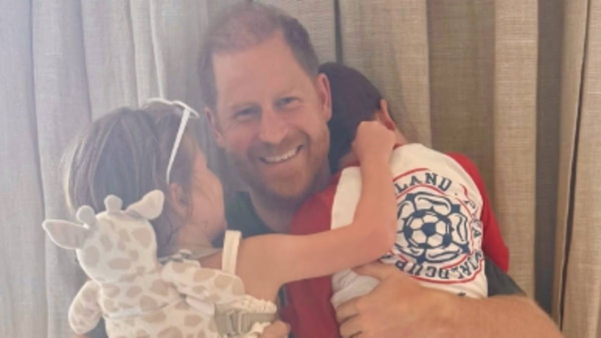 Meghan posts sweet picture of Harry embracing Archie and Lilibet