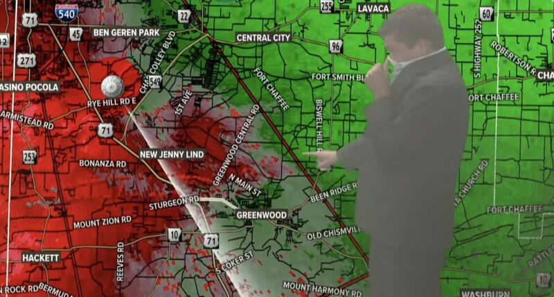 Meteorologist stays on air during studio fire to issue tornado warning