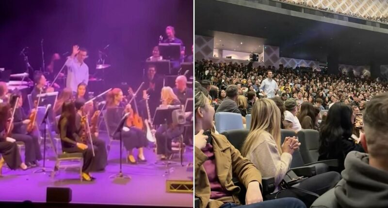 Spectator pulls off incredible performance after pianist falls ill