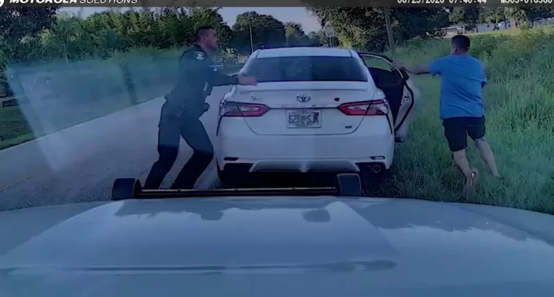 WATCH: Wanted Florida man leads deputy on chase around car in Arcadia, deputies say