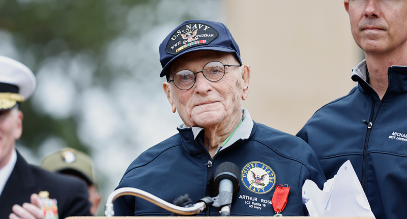 World War II veteran reveals 1-word feeling before D-Day 82 years later