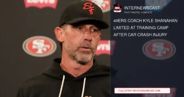 49ers Coach Kyle Shanahan Limited at Training Camp After Car Crash Injury - Internewscast Journal