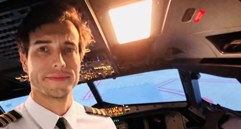 Argentinian flight instructor jumps to death from plane, 22-year-old student forced to land alone
