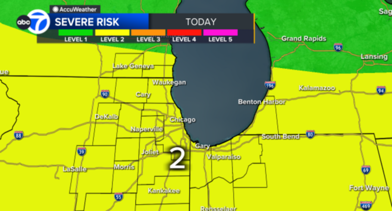 Chicago weather forecast: Severe T-Storm Warning in effect for parts of area, with rain chances on 4th of July | Radar