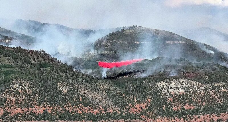 Colorado firefighting pilot killed when plane crashes into reservoir