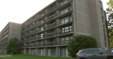 Air conditioning failures at Autumn Ridge Apartments in Park Forest, Illinois raise condemnation concerns