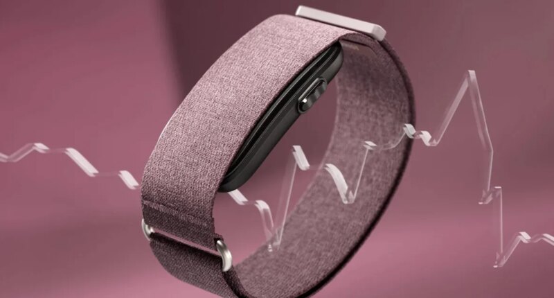 Garmin’s new screen-free fitness tracker doesn’t require a subscription