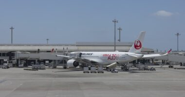 Japan airlines increase fuel surcharges despite falling jet fuel costs