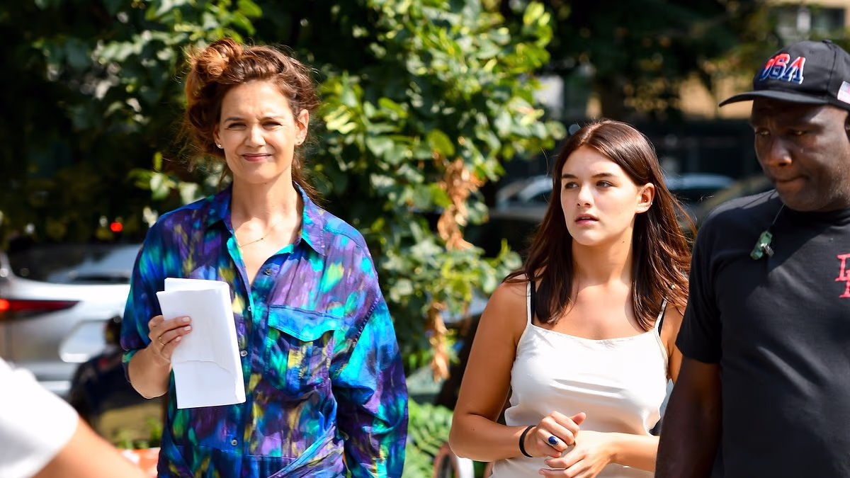 Katie Holmes Responds After Daughter Suri Drops Tom Cruise’s Last Name