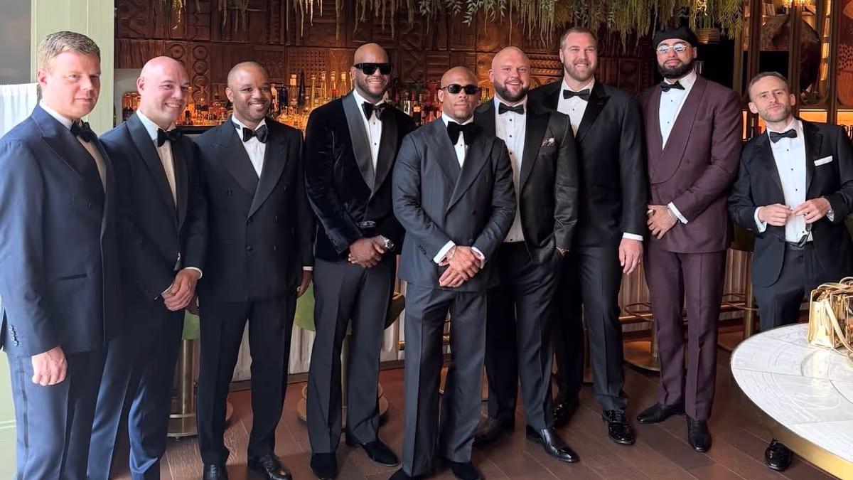 Kelce's friends show united front after Taylor wedding amid unrest