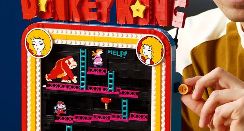 Lego’s Donkey Kong arcade machine lets Mario jump endless barrels — Miyamoto is reportedly happy