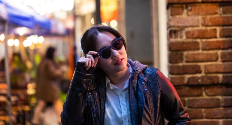 Meta’s glasses will turn off the camera if you tamper with the privacy light