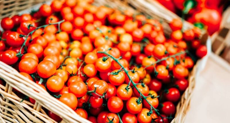 Nutritionist explains difference between cherry and heritage tomatoes – one is healthier