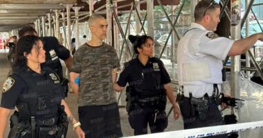Suspect arrested after allegedly yelling ‘Allahu Akbar,' stabbing 2 men in NYC attack