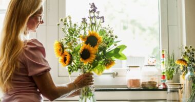 UK households urged to remove flowers from home before Wednesday