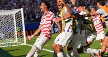 U.S. beats Bosnia-Herzegovina 2-0 to advance to round of 16 and keep its World Cup dreams alive