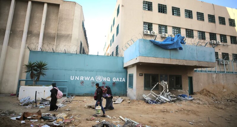 US urges donors to abandon UNRWA funding as UN defends agency's mission