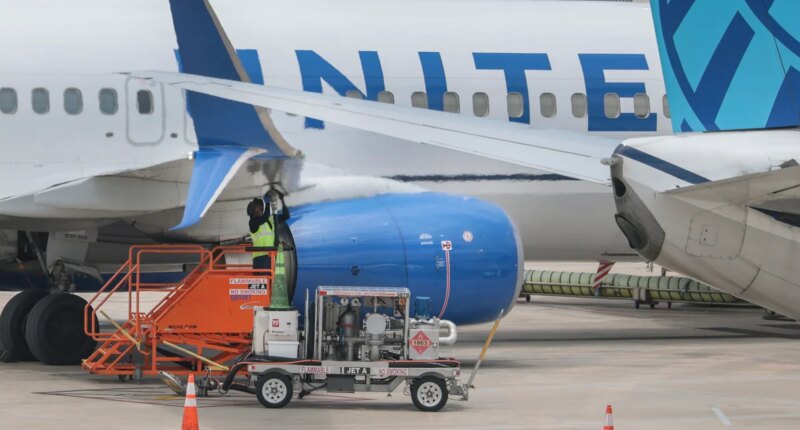 United Airlines anticipates $6 billion in added fuel costs this year