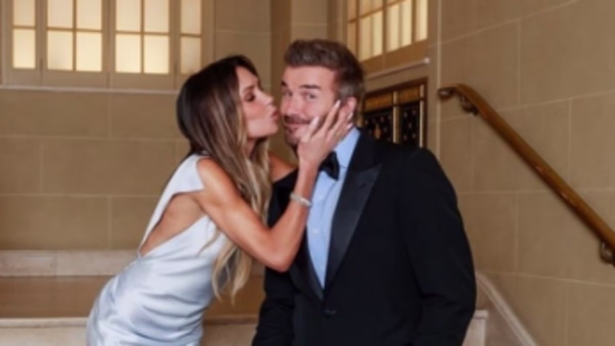 Victoria Beckham extends another olive branch to Brooklyn