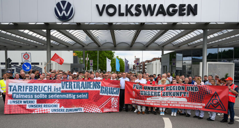 Volkswagen braces for boardroom showdown over cost-cutting plan