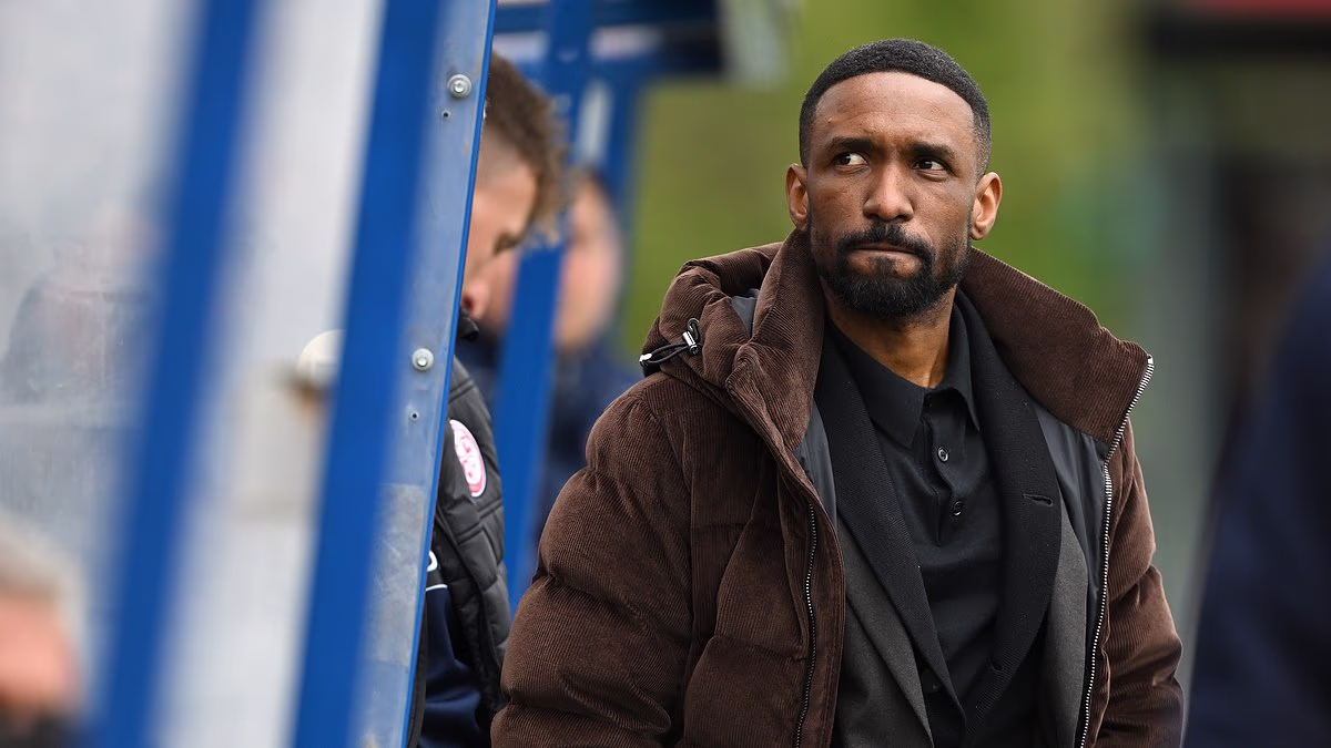 Woking Chief Reveals Concerns Before Jermain Defoe Exit
